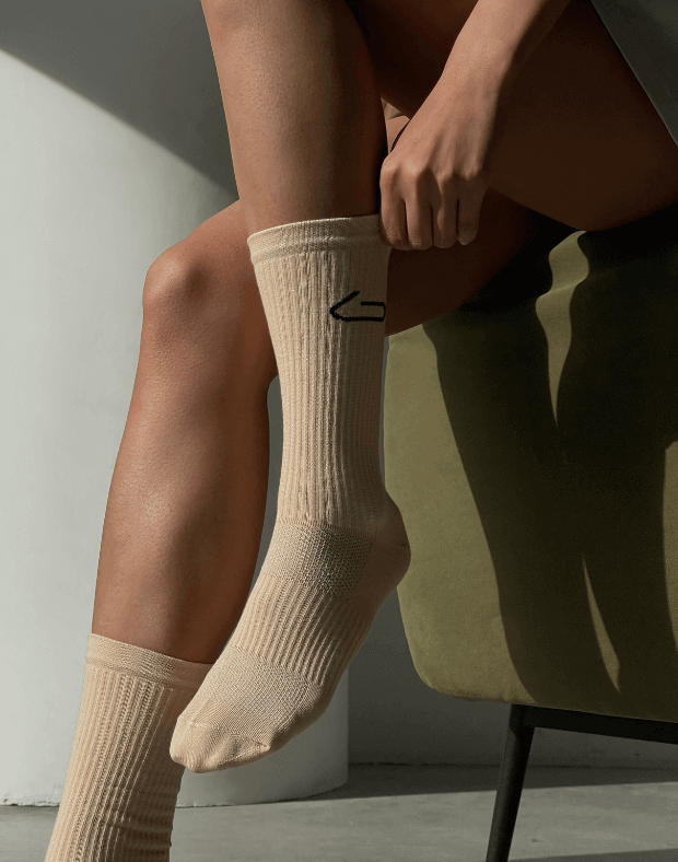 Шкарпетки логотип збоку, бежеві - Фото 2