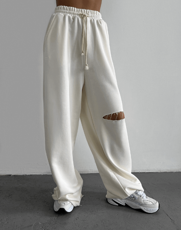 Прямі весняні штани з розрізом, екрю - Фото 1