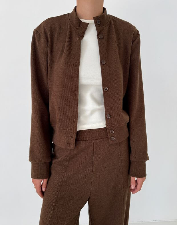 Кофта спортивна на ґудзиках осіння, шоколадна - Фото 1