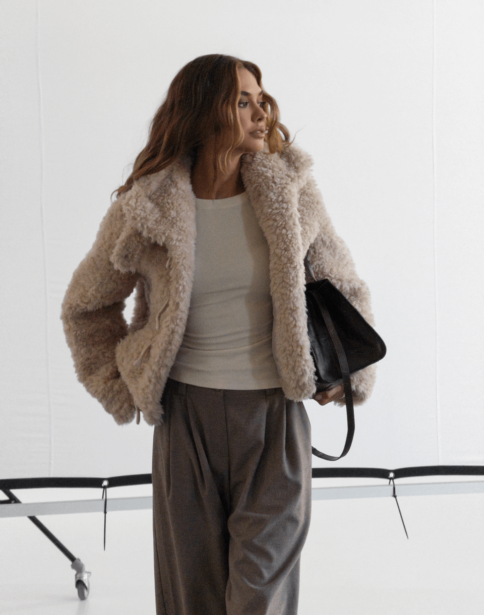 Курточка тедді з натуральної 100% вовни з воротом-стійкою, бежева - Фото 6