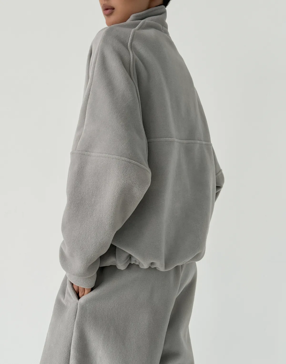 Світшот з декоративними швами флісовий, світлий сірий - Фото 2