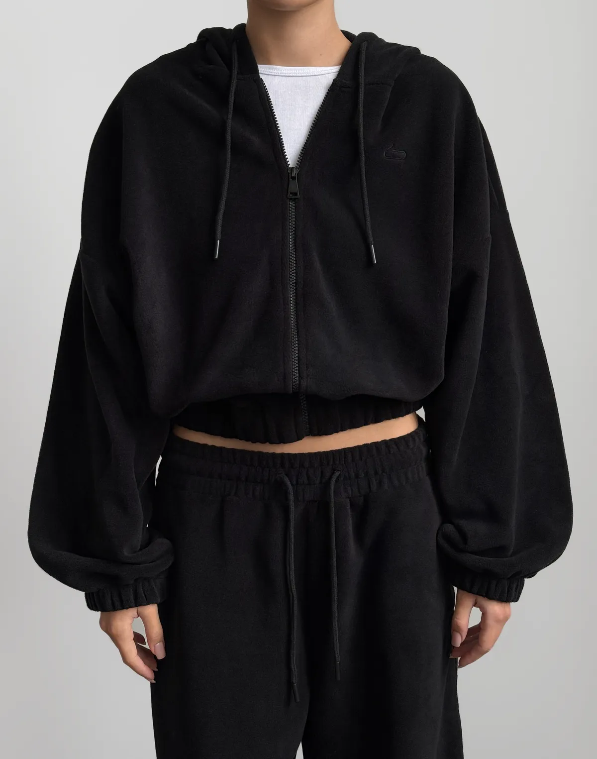 Худі вкорочений на блискавці з широким поясом, чорний - Фото 1