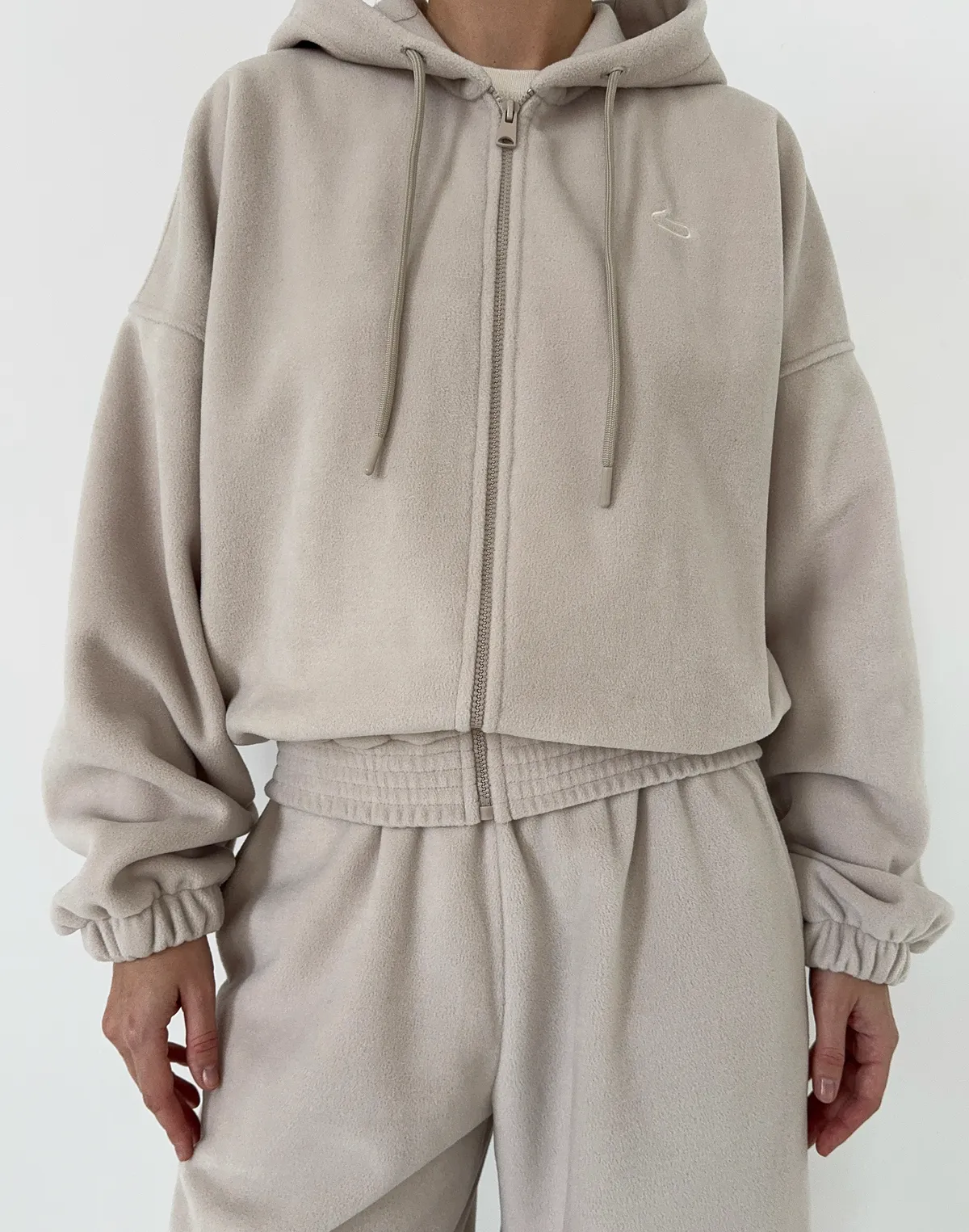 Худі вкорочений на блискавці з широким поясом, холодний беж - Фото 1