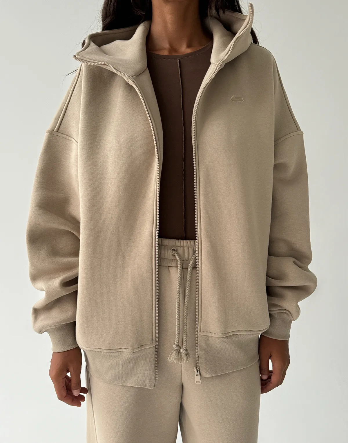 Зіпер з начосом та високим коміром, лате - Фото 4