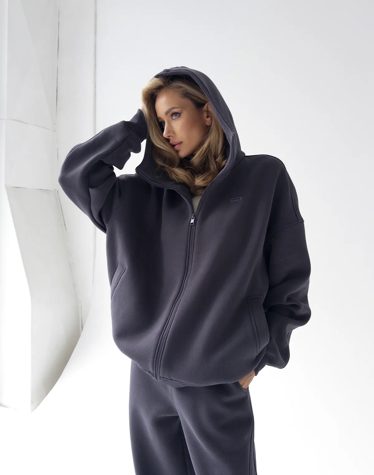 Зіпер з начосом та високим коміром, антрацит - Фото 7